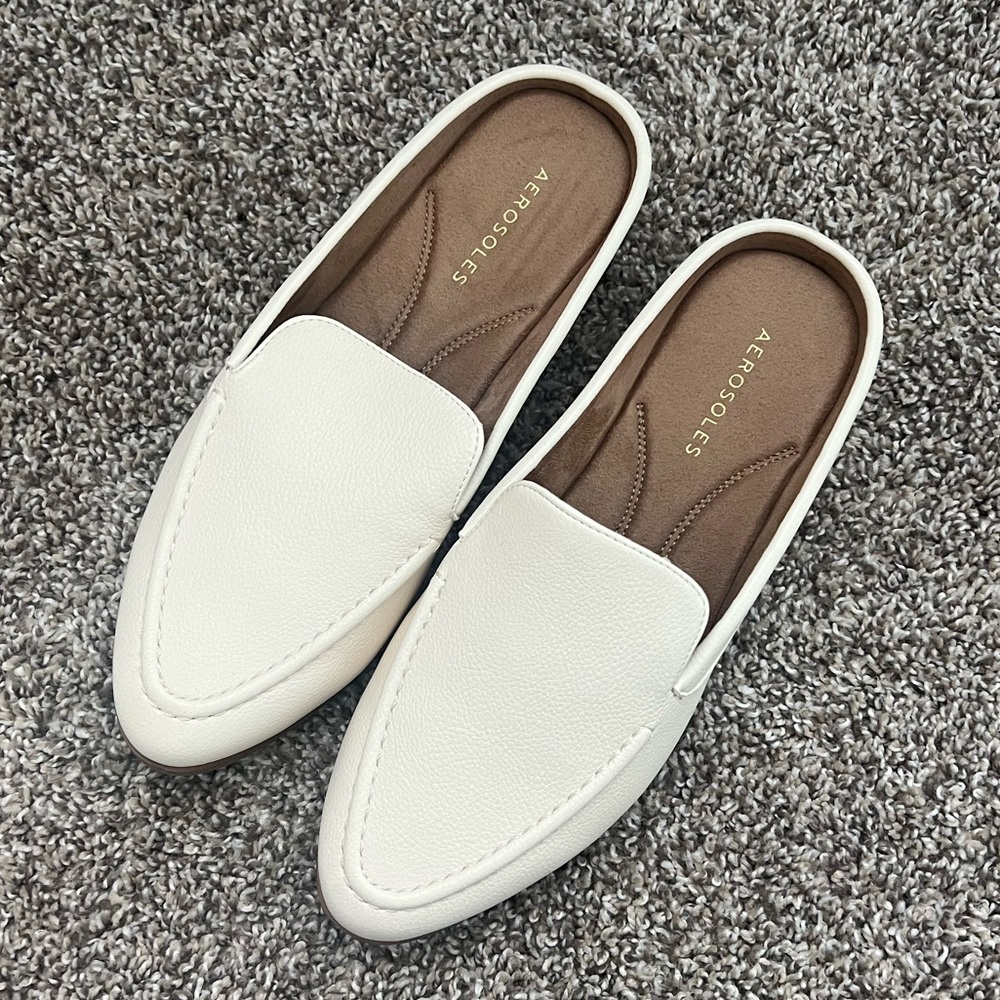 AEROSOLES Women's Cream Mules - Picture 2 of 7